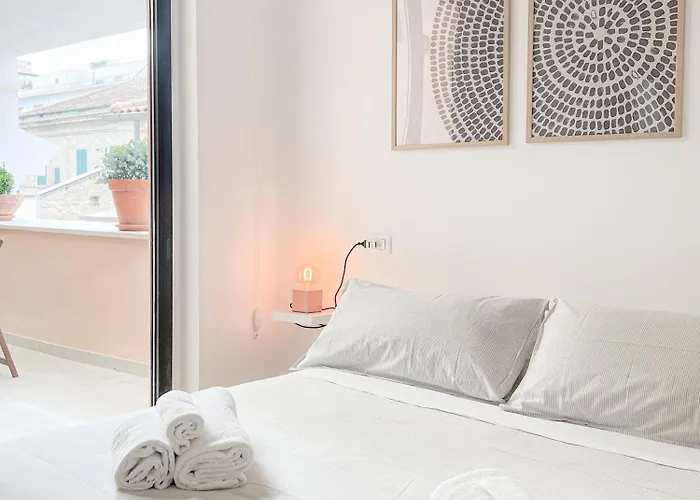 Loft62 - Centralissimo E Tranquillo Con Parcheggio Appartement Pescara